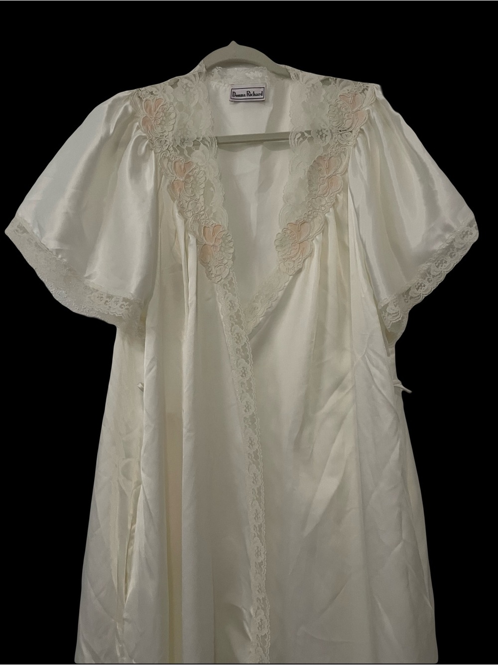 Vintage Donna Richard Ivory Satin Robe with Lace Trim and Floral Detail